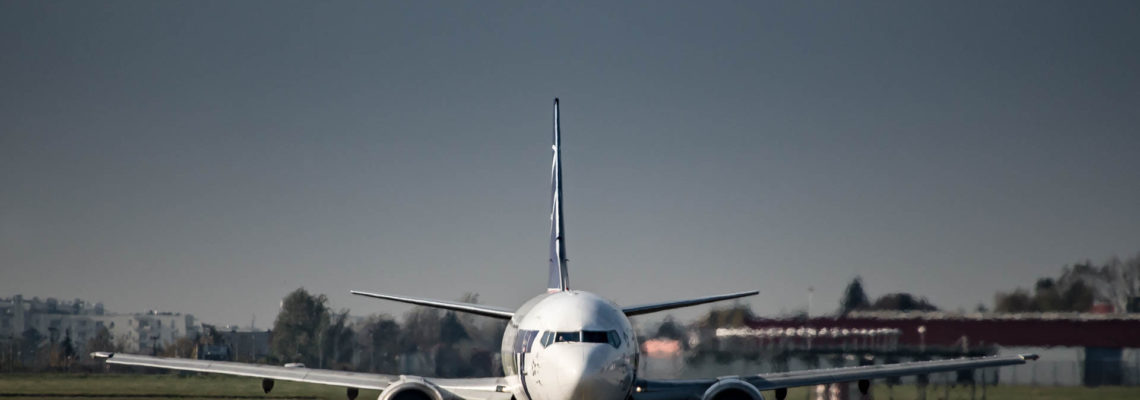 Photo of the day: PLL LOT Boeing 737 on a TWY