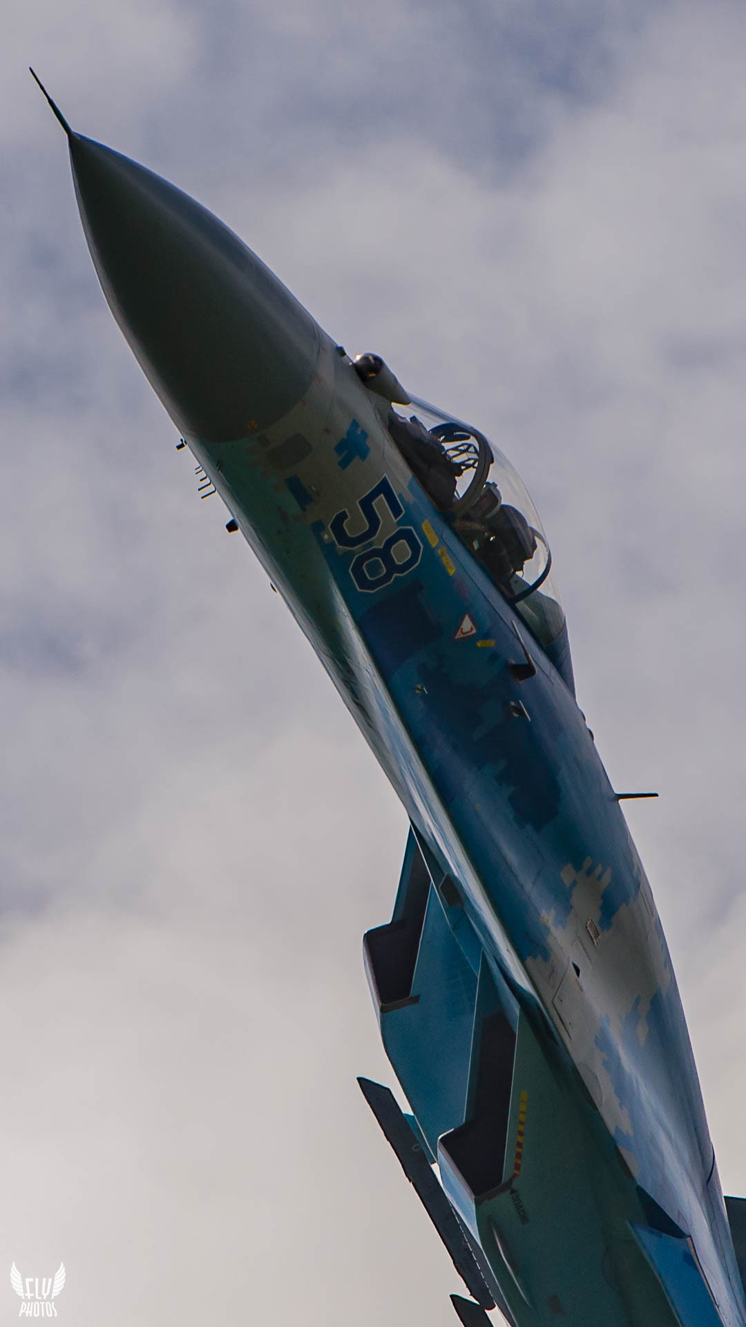 Photo of the day: A SU-27’s closer look